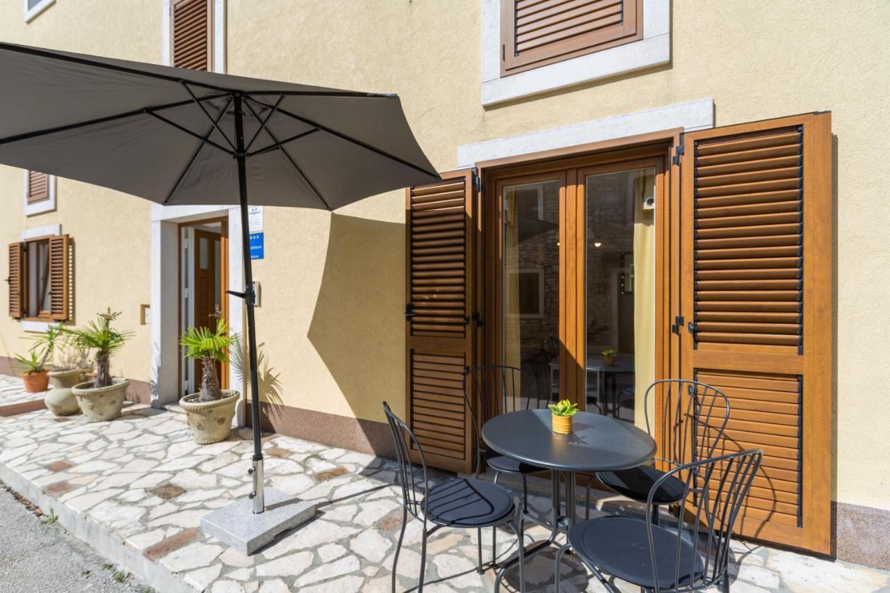 Apartments Agata Novigrad Istria 외부 사진